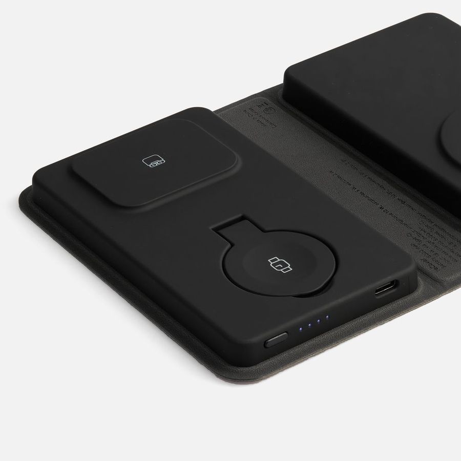 Внешний аккумулятор с беспроводной зарядкой reCover черный