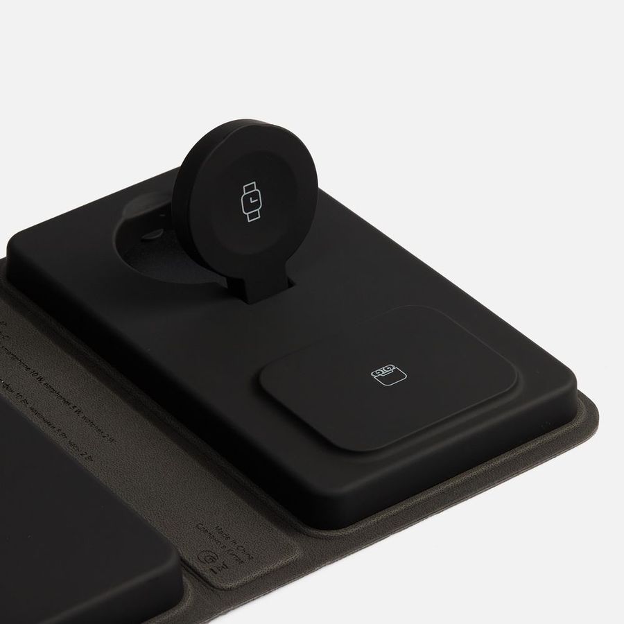 Внешний аккумулятор с беспроводной зарядкой reCover черный