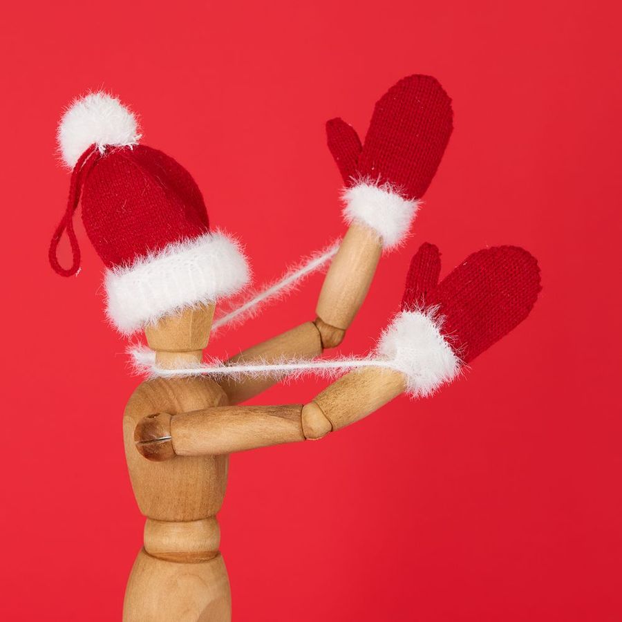 Подвеска на елку «Вьюжка» варежки красная