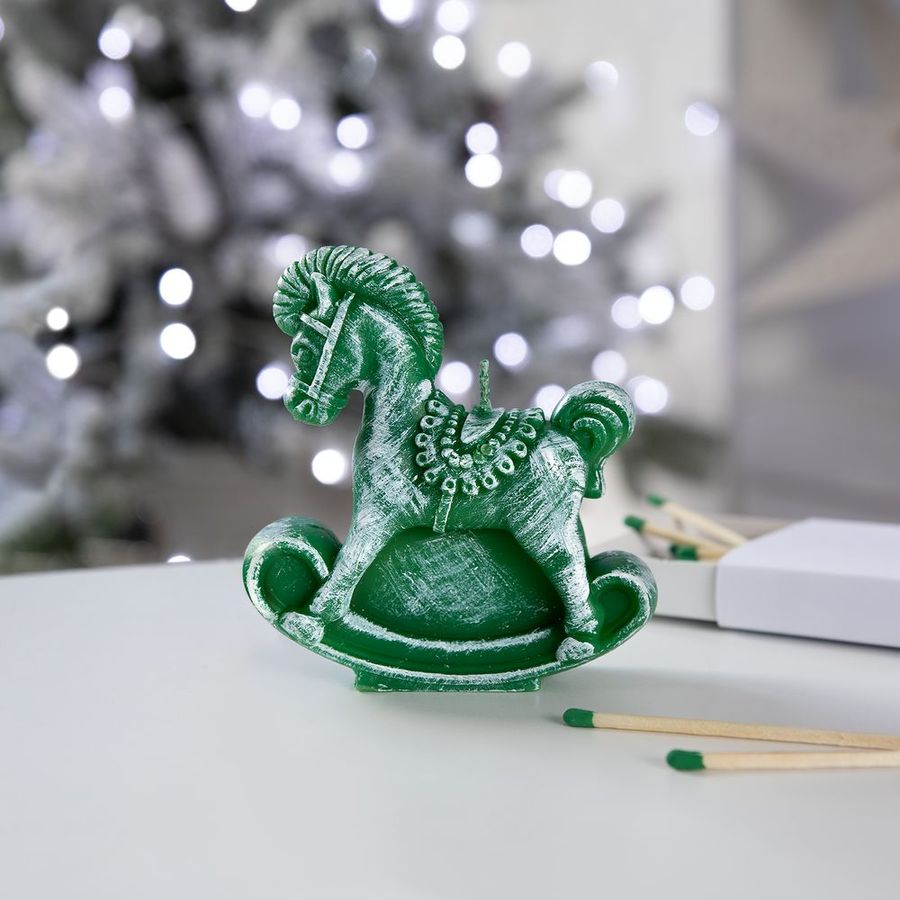 Свеча фигурная «Лошадка-качалка» зеленая