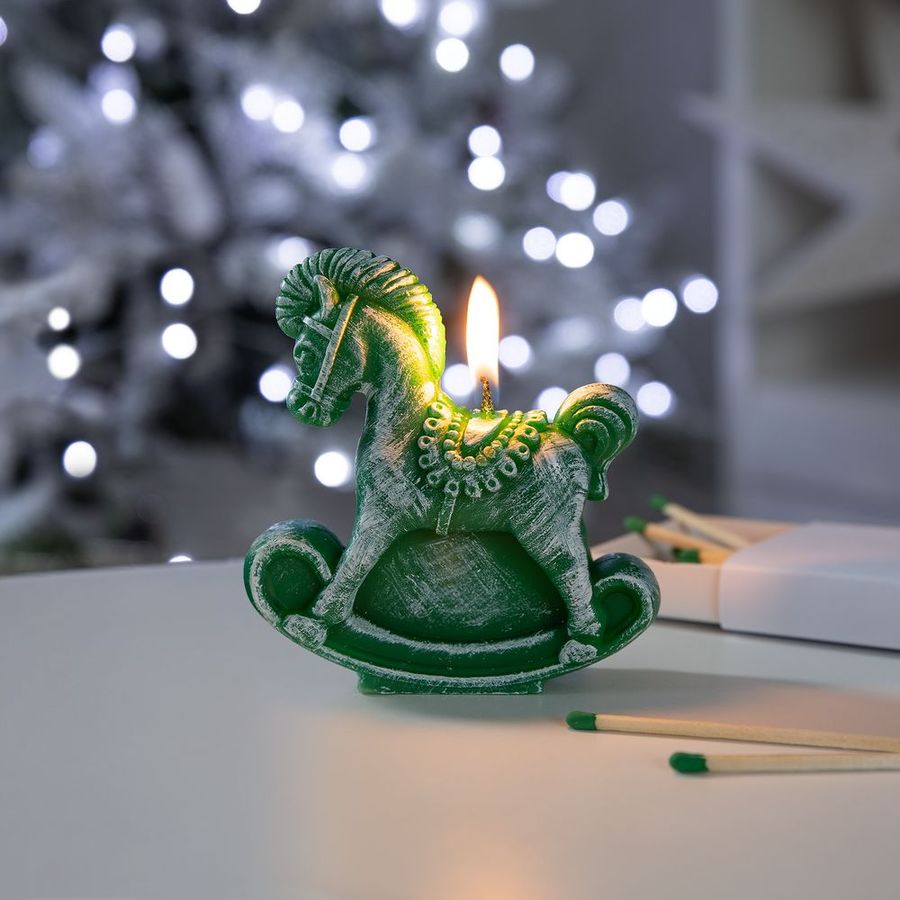 Свеча фигурная «Лошадка-качалка» зеленая