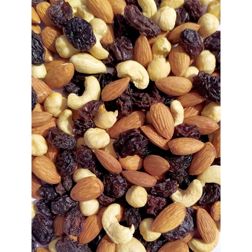 Коктейль Дары природы смесь орехов и изюма 150г