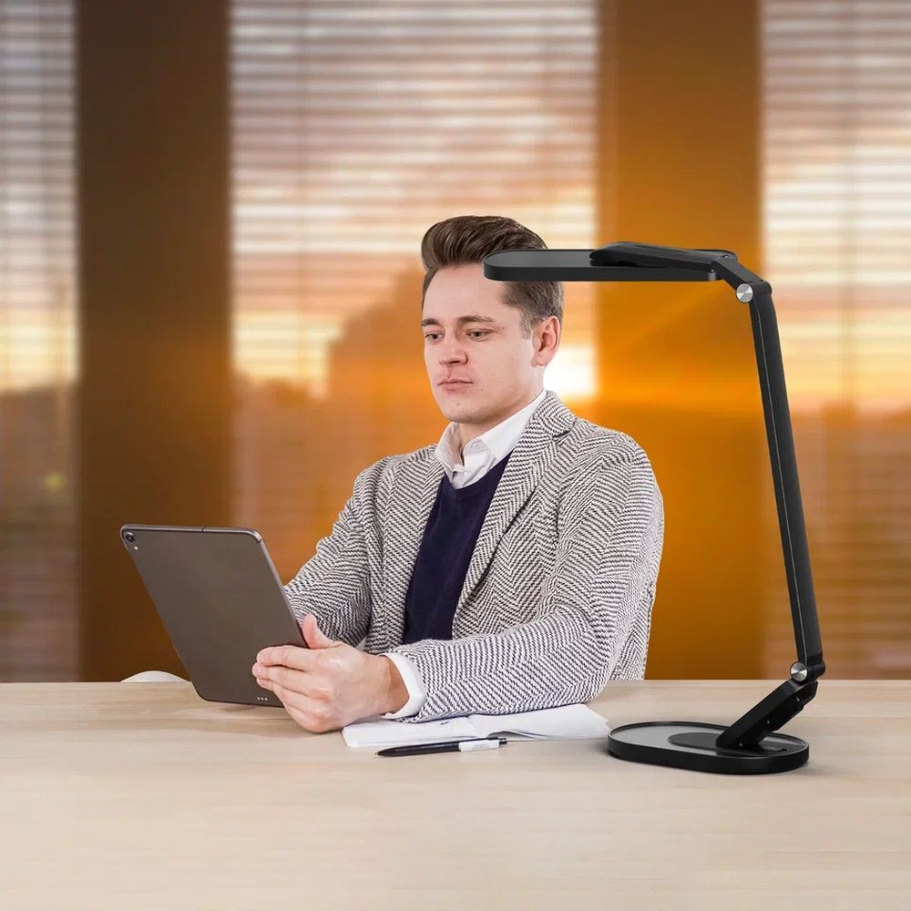 Настольный светильник светодиодный сетевой "ФОТОН" TL-10DRU-B (10W) черный, USB зарядка