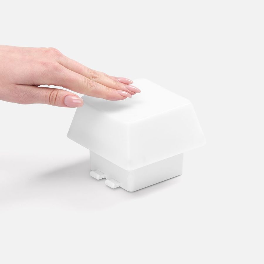 Светильник в виде клавиши клавиатуры Knoppi белый