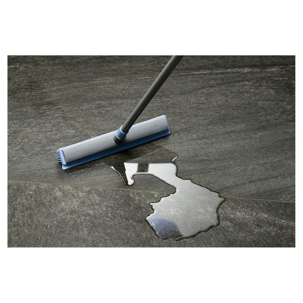 Швабра-сгон щётка с резиновой щетиной BACTERIA STOP 32 см, щетина 5,5 см, рукоятка 80-140 см, YORK