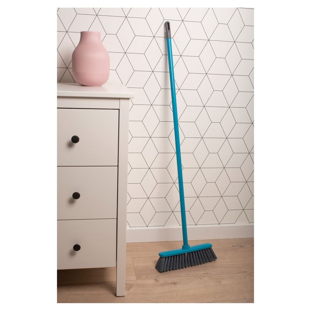 Щетка для уборки с черенком 110 см в сборе, ширина 35 см, щетина 8 см, пластик, еврорезьба, YORK