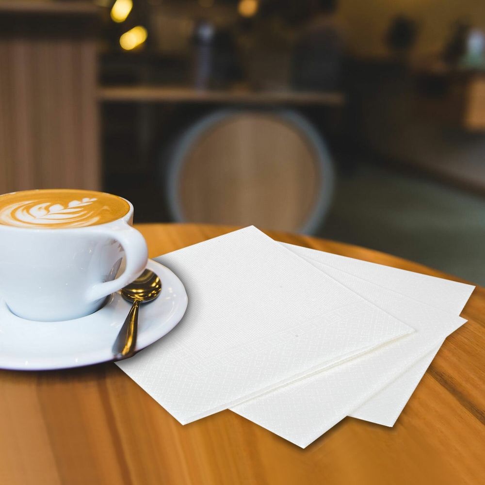 Салфетки бумажные 2-х слойные, 33x33 см, 200 штук в упаковке, 1/4 сложения, LAIMA, белые