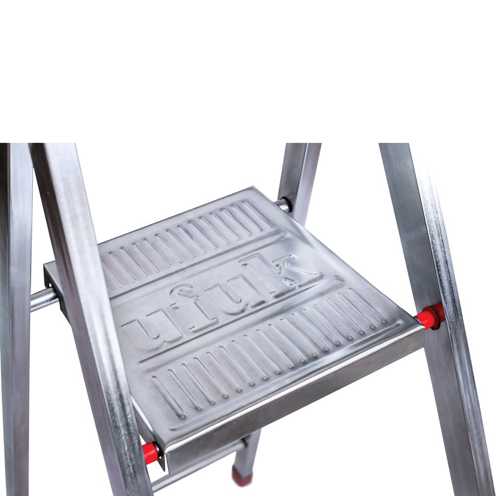 Стремянка стальная 4 ступени, верхняя площадка 86 см, до 150 кг, облегченная, вес 6,3 кг