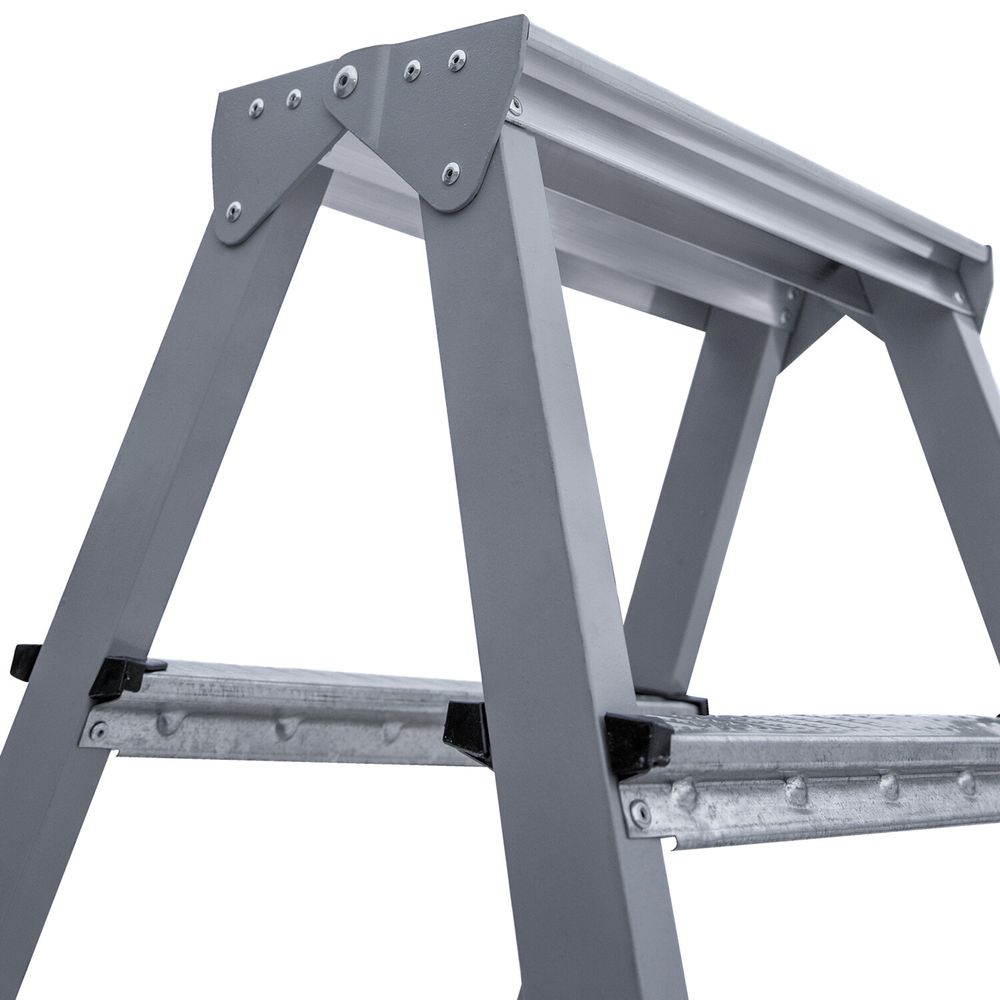 Стремянка стальная двухсторонняя 2х3 ступени, высота площадки 0,66м, алюминиевая площадка 35х16см, до 150кг, вес 4,2кг 