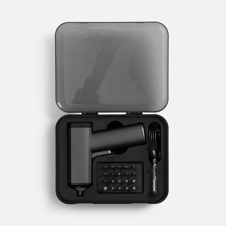 Отвертка аккумуляторная Propeller черная